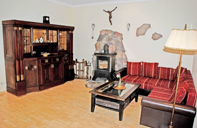 Apartment Jasmund with fireplace - apartments in the manor house Gnies