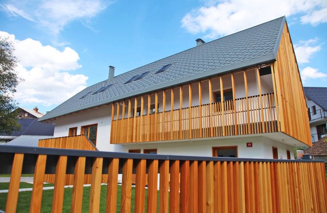 Apartment Jurijana - New 4-Bedroom Triplex with Sauna & Garden