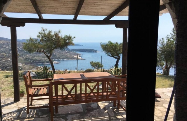 Apartment Ksevni 80 m² on the ground floor of a vacation home near Aliki