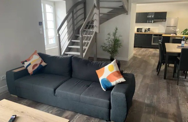 APARTMENT LES ANGES BEARNAIS 2, located in a medieval village