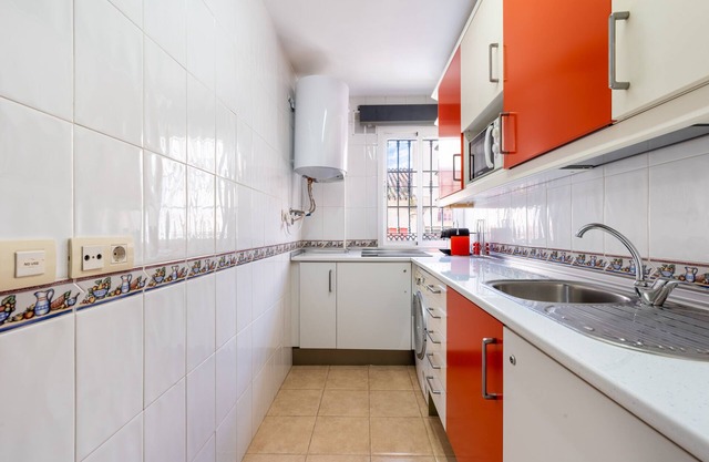 Apartment 'La Farola De Málaga' with Wi-Fi and Air Conditioning