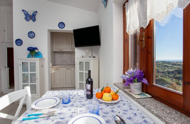Apartment "La Finestra sul Mare" with Sea View, Private Terrace & Wi-Fi