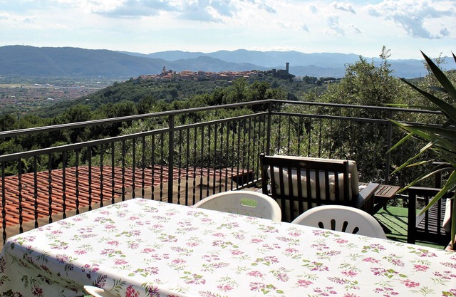 Apartment La Fenice, Cristina Farm, house in the countryside, outstanding views