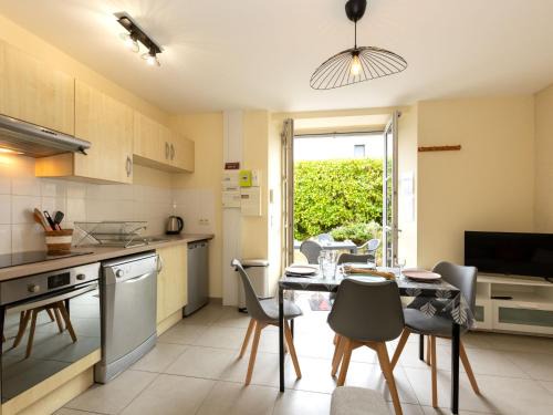 Apartment Le Tréherais by Interhome