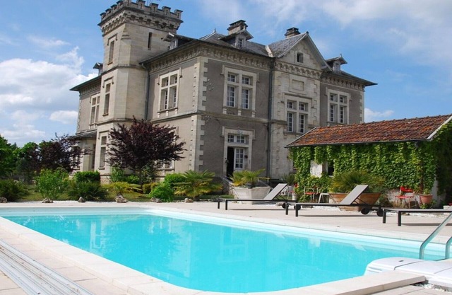 Apartment les Jasmins in the park of the castle of Hostens