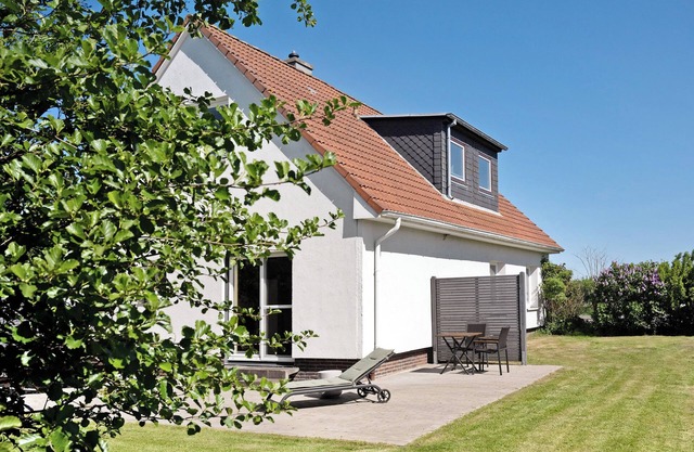 Apartment 'Links' with Private Terrace and Private Garden