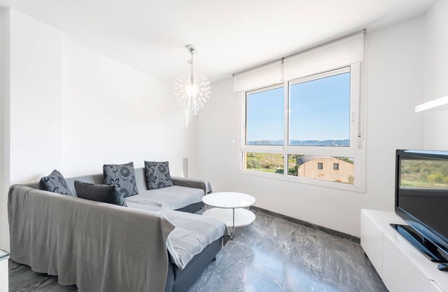 Apartment 'Llanera De Ranes' with Balcony and Air Conditioning