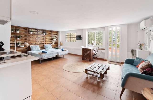 Apartment 'Loft Con Terraza' with Private Terrace, Wi-Fi and Air Conditioning