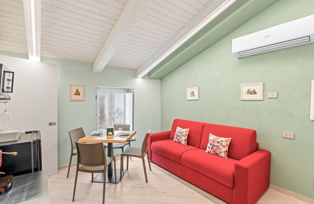 Apartment 'Lucia' with Wi-Fi and Air Conditioning