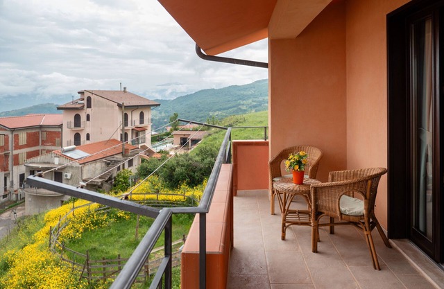 Apartment 'Luna Piena' with Sea View, Wi-Fi and Air Conditioning