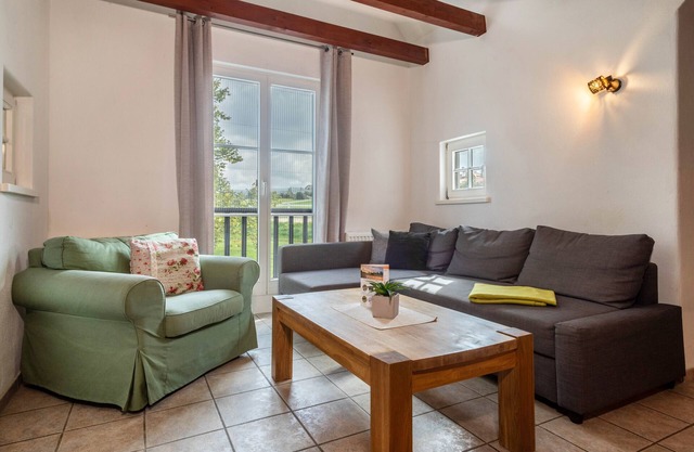 Apartment 'Maisonette' with Shared Garden and Wi-Fi