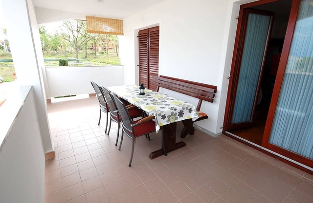 Apartment Maloic (Kvarner - Njivice)