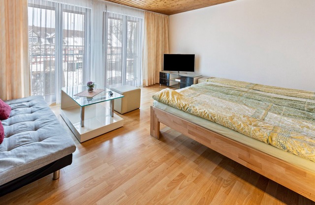 Apartment 'Maria' with Lake View, Balcony and Wi-Fi