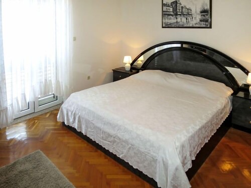 Apartment Marija (UGL205) in Ugljan/Ugljan - 6 persons, 2 bedrooms