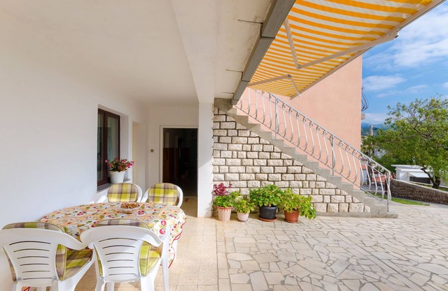 Apartment Milka i Milan (68061-A1) - Senj