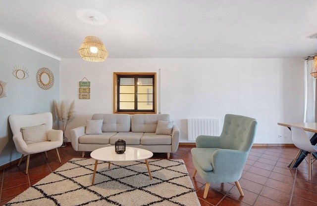 Apartment 'Mira Holidays' with Balcony and Wi-Fi