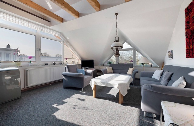 Apartment 'Mit Terrasse, 70qm' with Shared Terrace and Wi-Fi