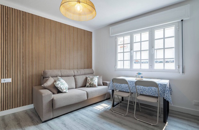 Apartment 'Muelle' with Sea Views and Wi-Fi