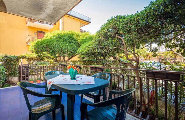 Apartment 'Musa Giardini Naxos' with Terrace, Garden and Air Conditioning