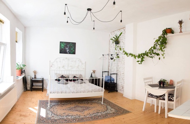 Apartment near beach with garden