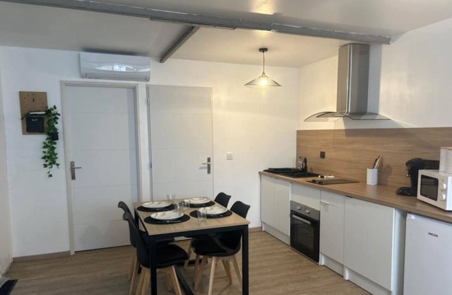 Apartment near downtown exhibition center