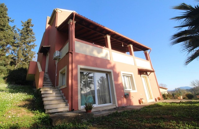 Apartment 'Olive Luxouri' with Mountain View, Garden & Wi-Fi