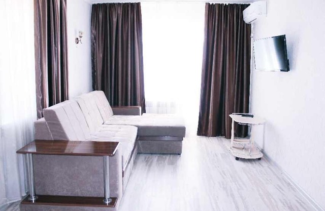 Apartment on Nakhimova Avenue 103