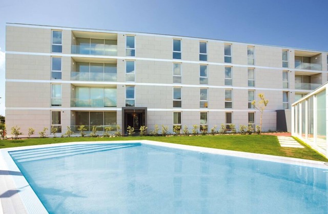 Apartment on the beach, perfect for surfing, hiking and incredible sunsets!