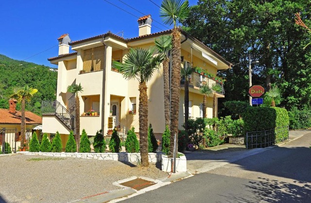 Apartment Opric 7728a
