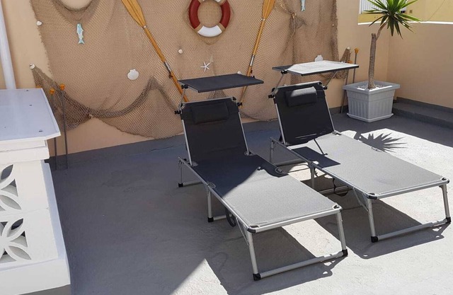 Apartment overlooking the sea located 100 meters from the sea.