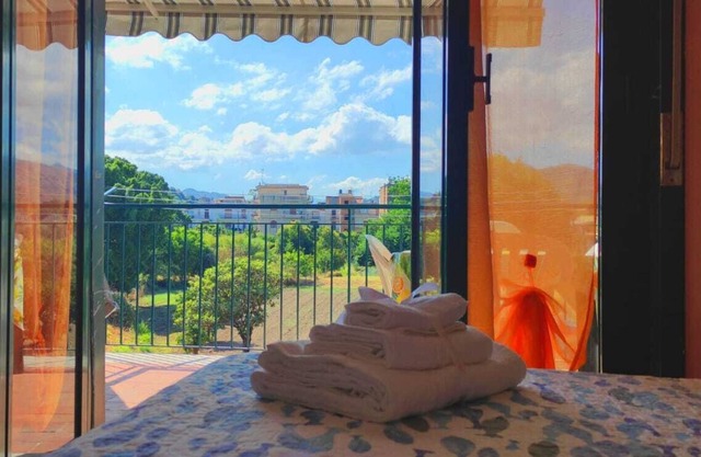 Apartment overlooking Taormina and Etna 5 minutes from the beach