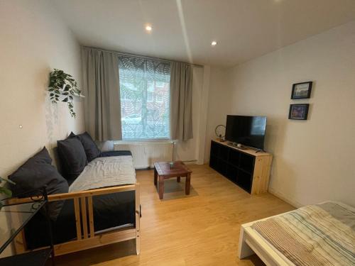 Apartment, parterre, für 3 Gäste, Zentral gelegen, Mitsubishi Halle