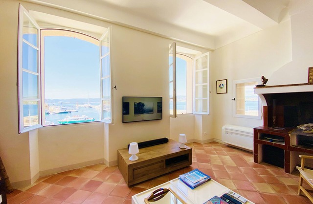 Apartment * Port Saint-Tropez Exceptional view