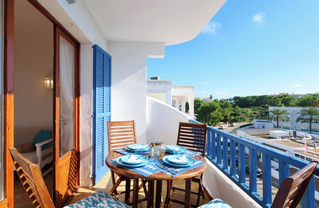 Apartment Posidonia close to the Sea with Wi-Fi & Balcony