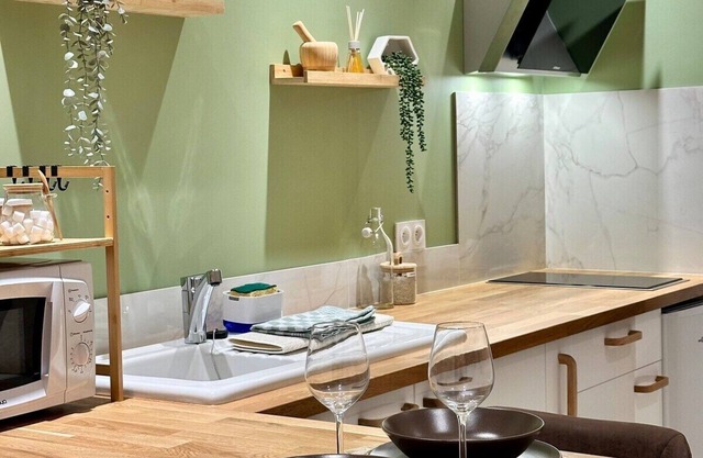 Apartment-Private Bathroom-Deluxe-Mountain view