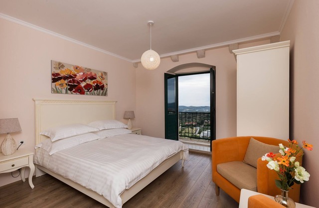Apartment&Rooms Savonari - Superior Double Room with Balcony and Sea View (Soba 1)