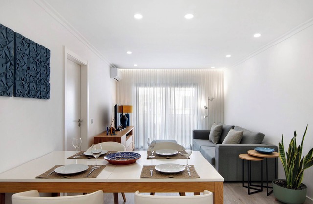 Apartment 'Salty Tides' with Balcony, Wi-Fi and Air Conditioning