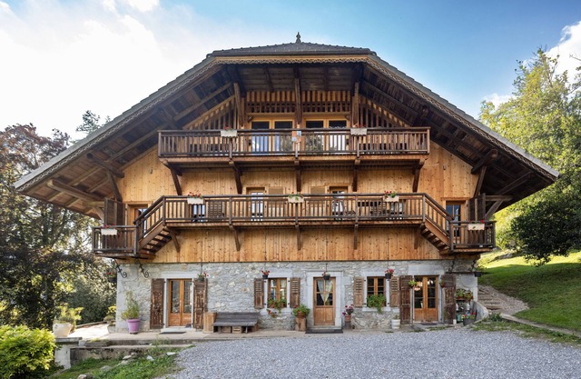 Apartment 'Samoëns' with Mountain View, Private Garden and Wi-Fi