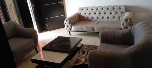 Apartment Sleeps 4 with Free Parking