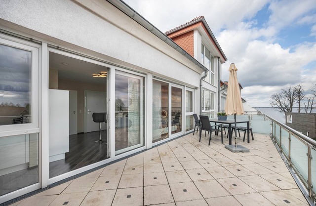 Apartment 'Studio Comfort Plus' with Balcony, direct Lake View, and Wi-Fi