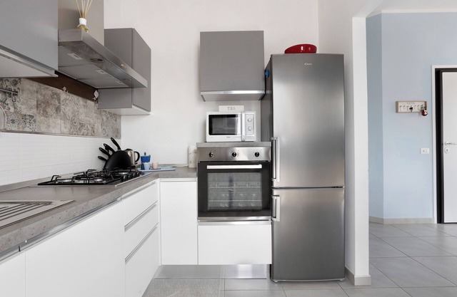 Apartment 'Suite Paradiso' with Balcony, Wi-Fi and Air Conditioning