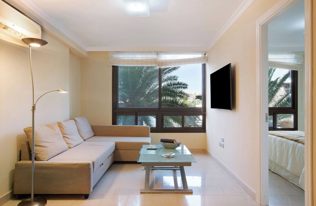 Apartment "Summer Dream and Beach" with Sea View & Wi-Fi