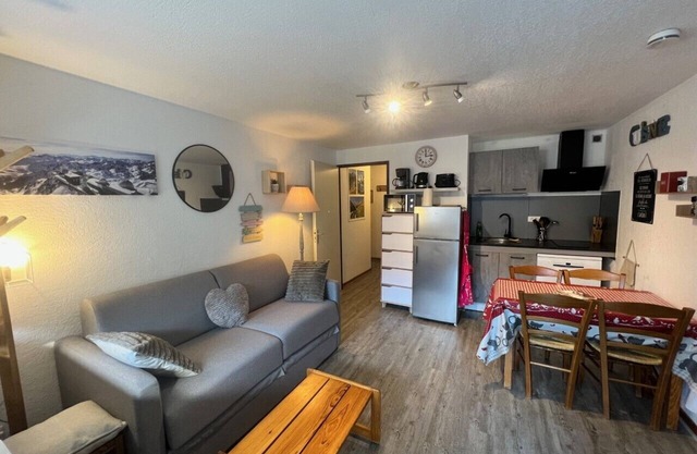 Apartment T2 4 pers center Saint Lary Village Parking