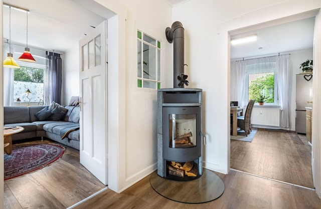 Apartment 'Toms Hütte' with Private Terrace and Wi-Fi