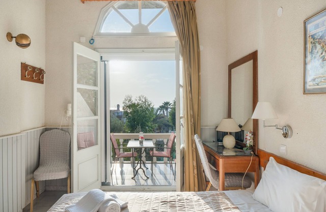 Apartment 'Two-Bedroom No 2' with Sea View, Wi-Fi and Air Conditioning