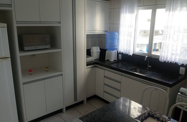 Apartment very well located in Meia Praia