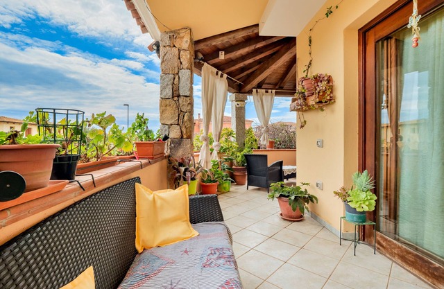 Apartment 'Villa Bouganville' with Sea View, Garden & A/C