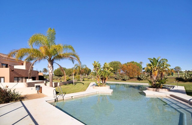 Apartment "Villanueva Golf" with Shared Pool & Wi-Fi