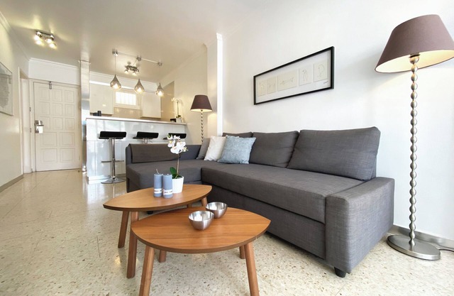 Apartment w. balcony (5th floor)