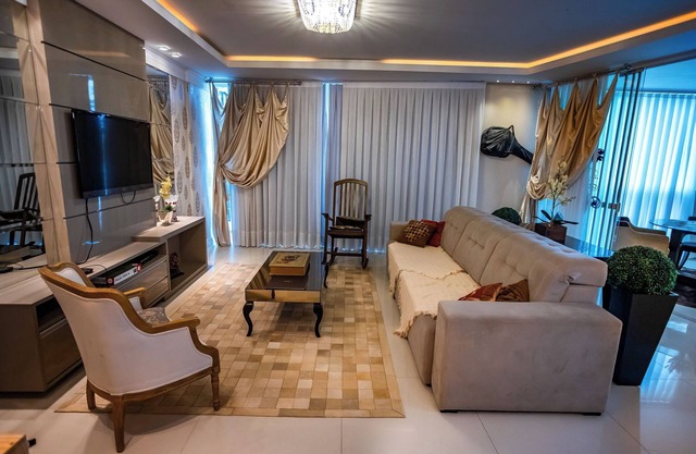 Apartment with 3 suites - Meia Praia